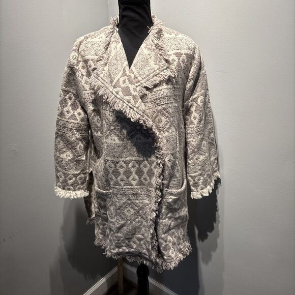 World Market Women's‎ Boho Rug Jacket L/XL Gray Cream Aztec Fringe Trim - Picture 1 of 13